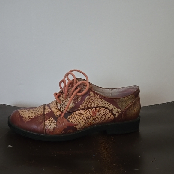 Script Design Oxford Shoes - Picture 5 of 5